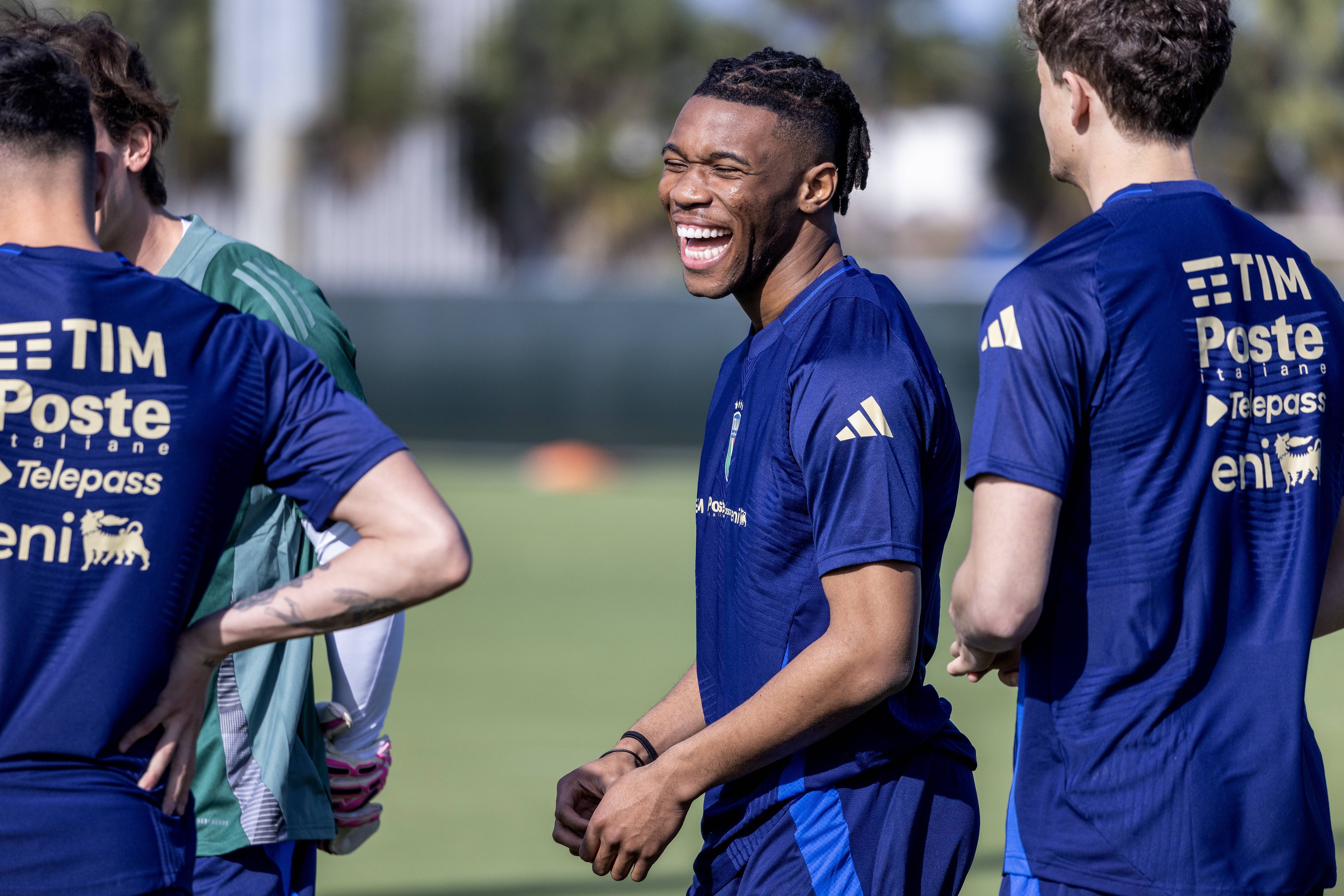 意大利足球赛事启动新一轮门票促销活动，吸引更多球迷到场观赛的简单介绍