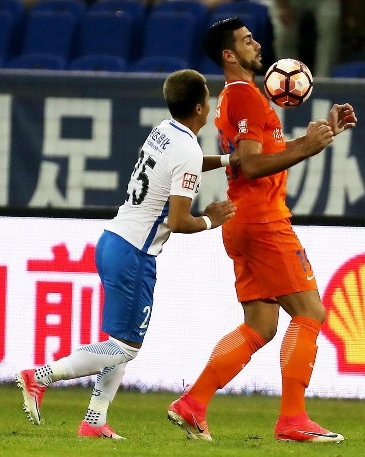 关于佛罗伦萨主场大胜，球队状态回勇的信息