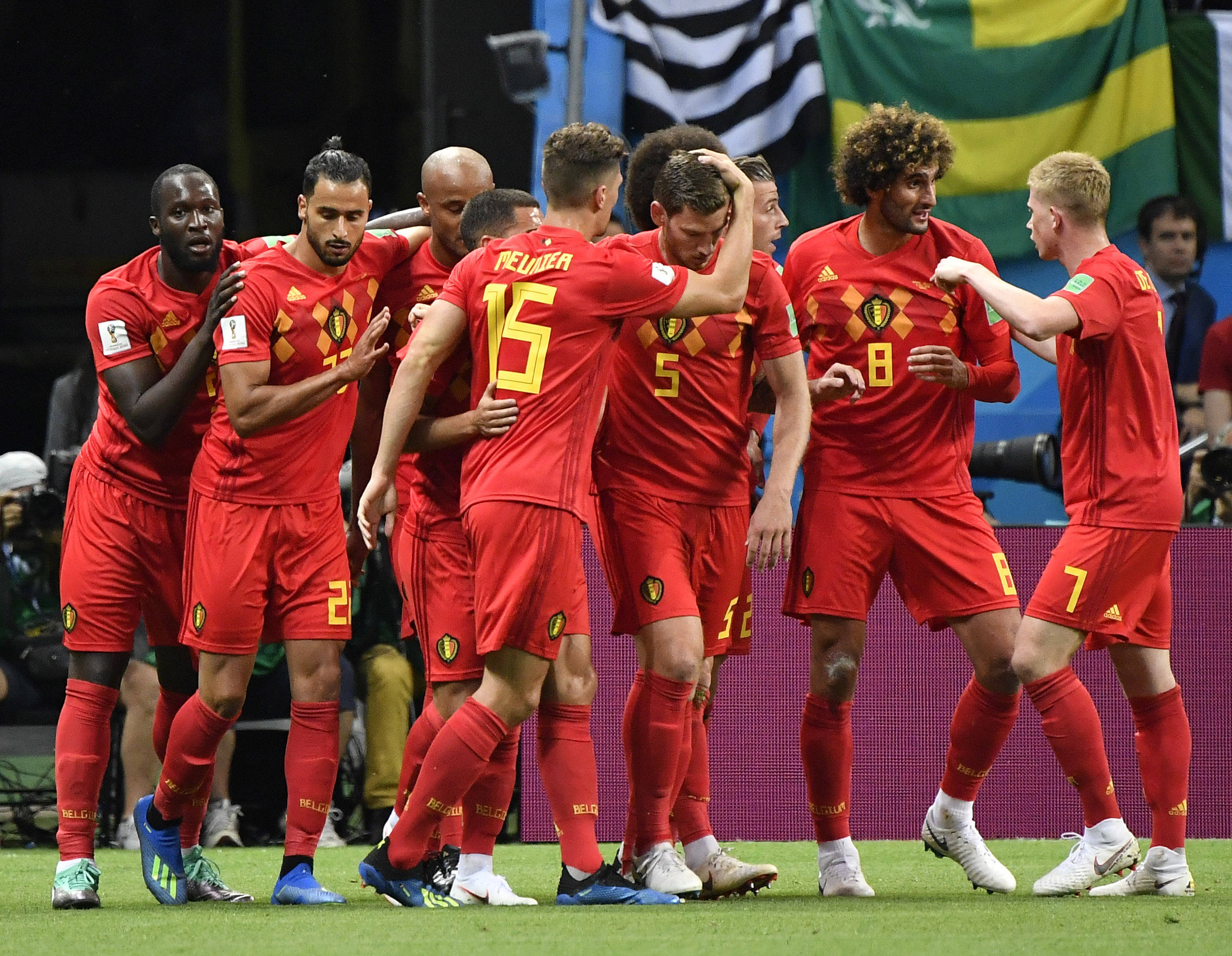 欧洲俱乐部冠军联赛共15个俱乐部球队参加